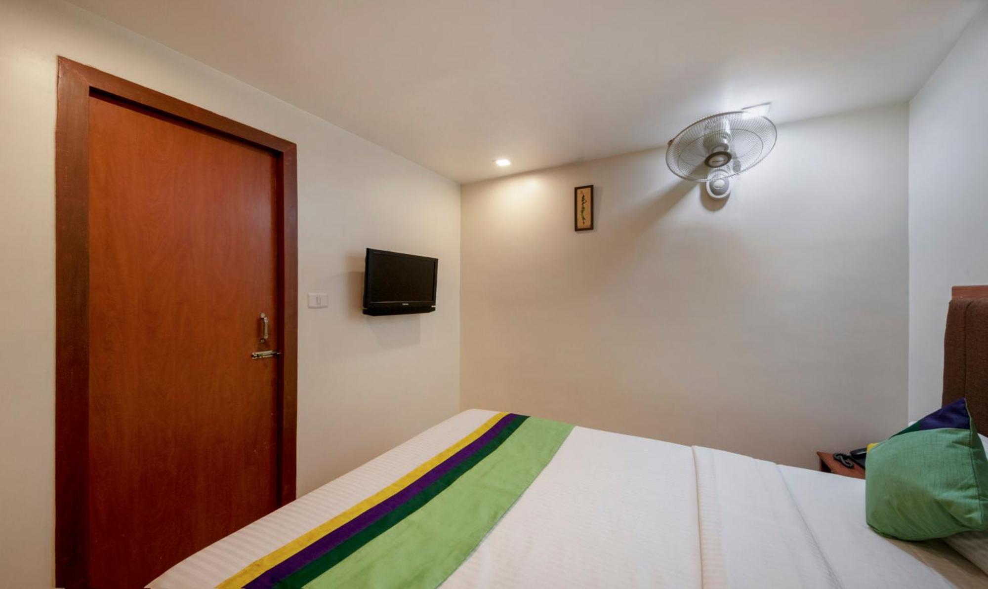 Treebo Sam Residency Hotell Coimbatore Exteriör bild