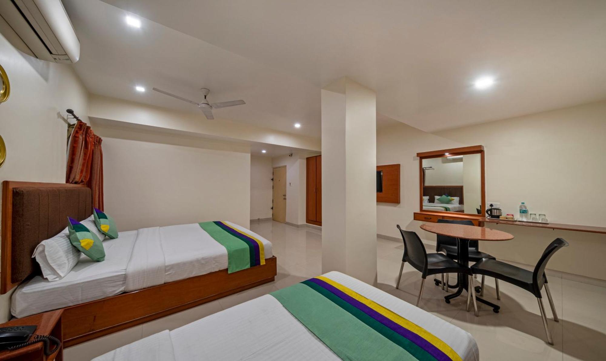Treebo Sam Residency Hotell Coimbatore Exteriör bild