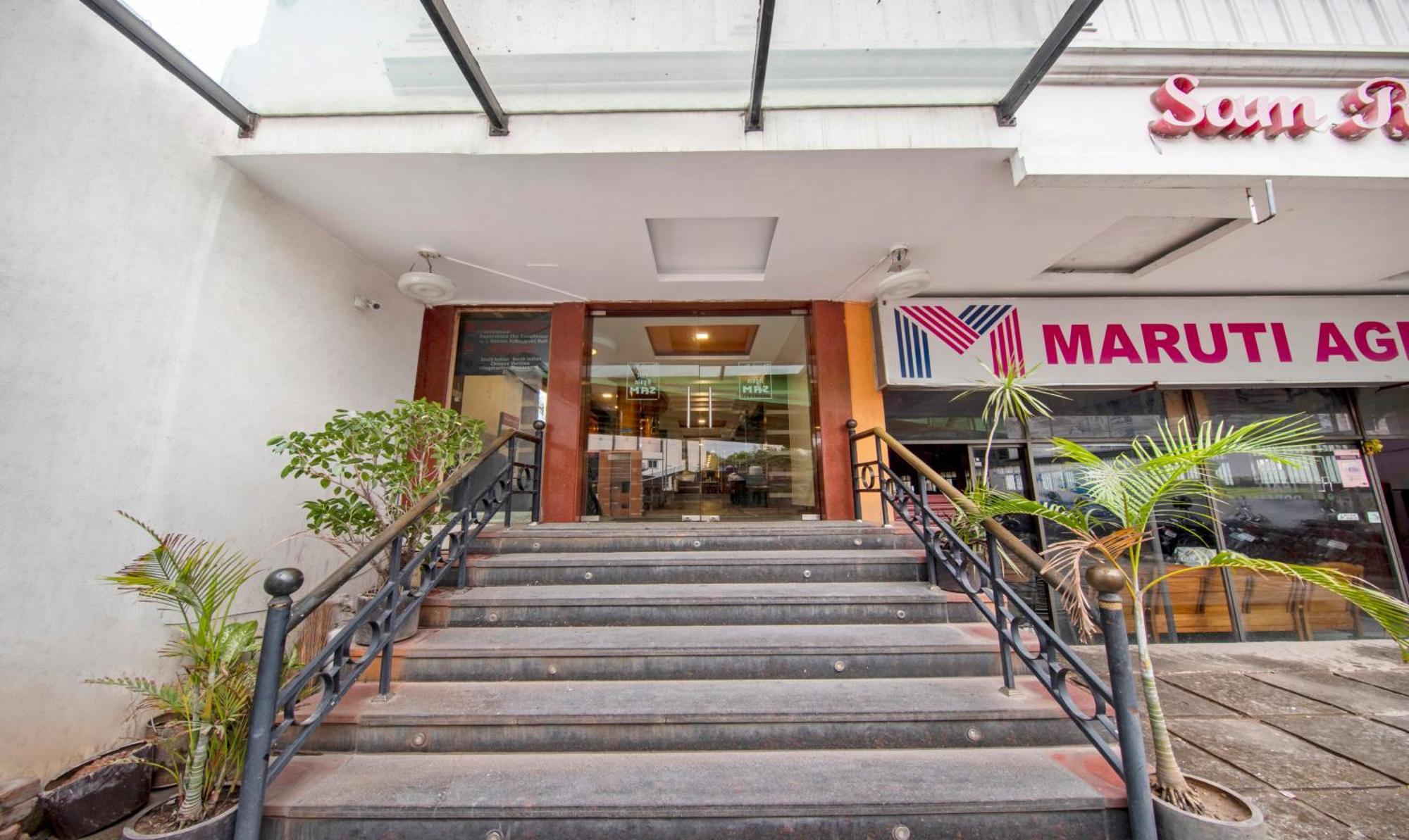 Treebo Sam Residency Hotell Coimbatore Exteriör bild