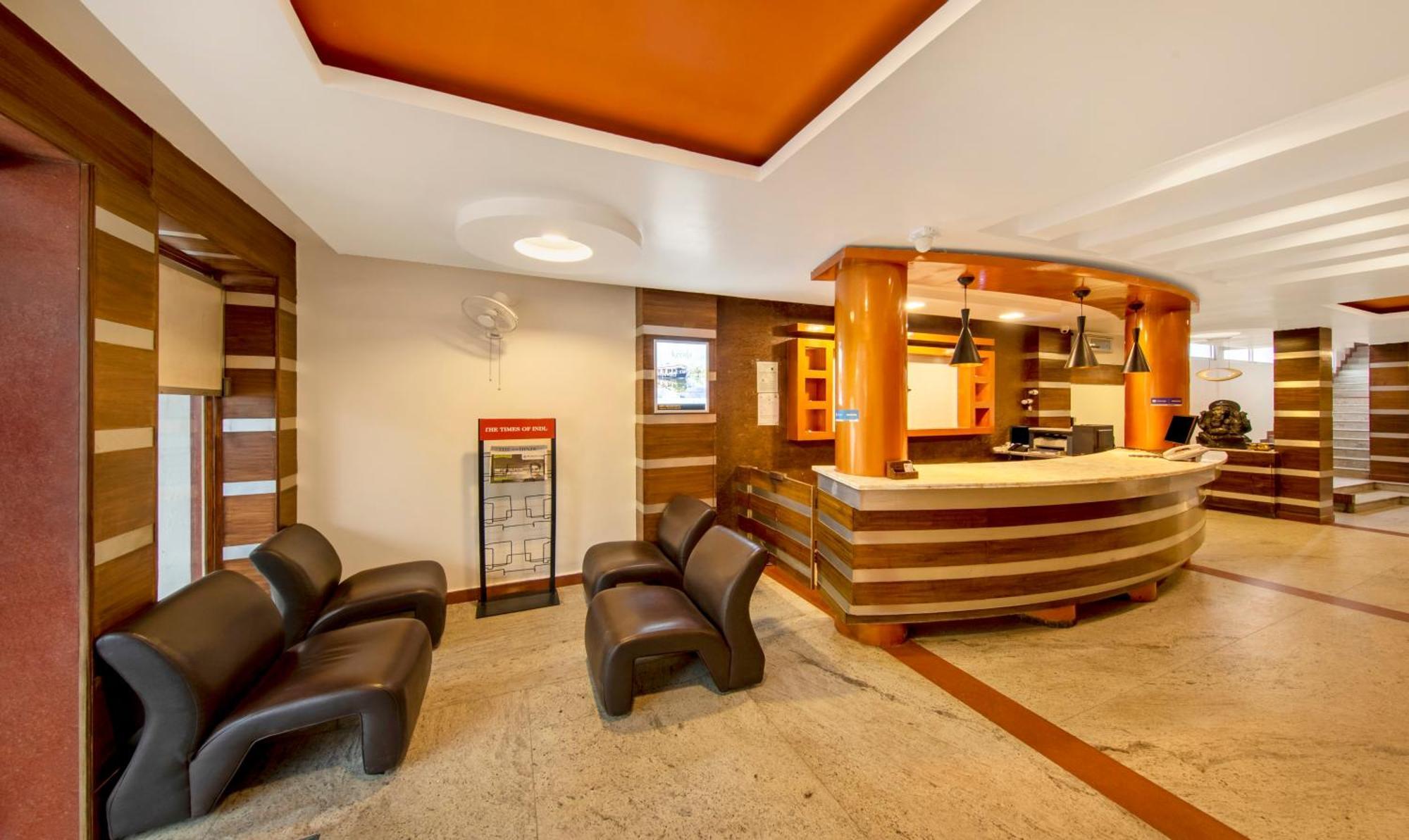 Treebo Sam Residency Hotell Coimbatore Exteriör bild