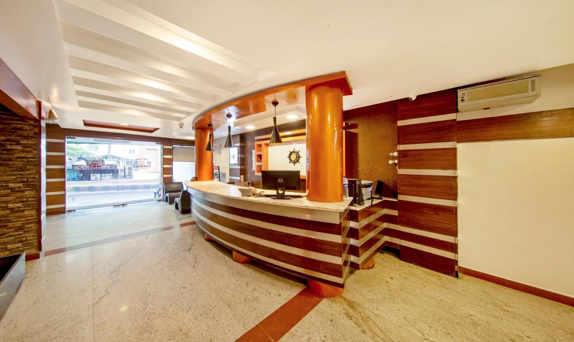 Treebo Sam Residency Hotell Coimbatore Exteriör bild